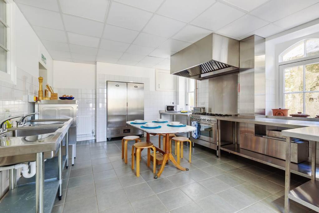 Merlin Court Ilfracombe Luaran gambar